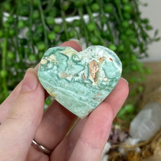 Green Quartz Heart (O918)