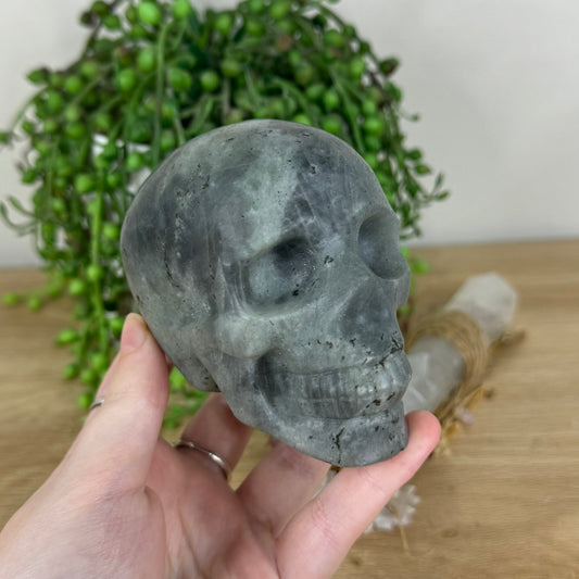 Labradorite Skull (O957)