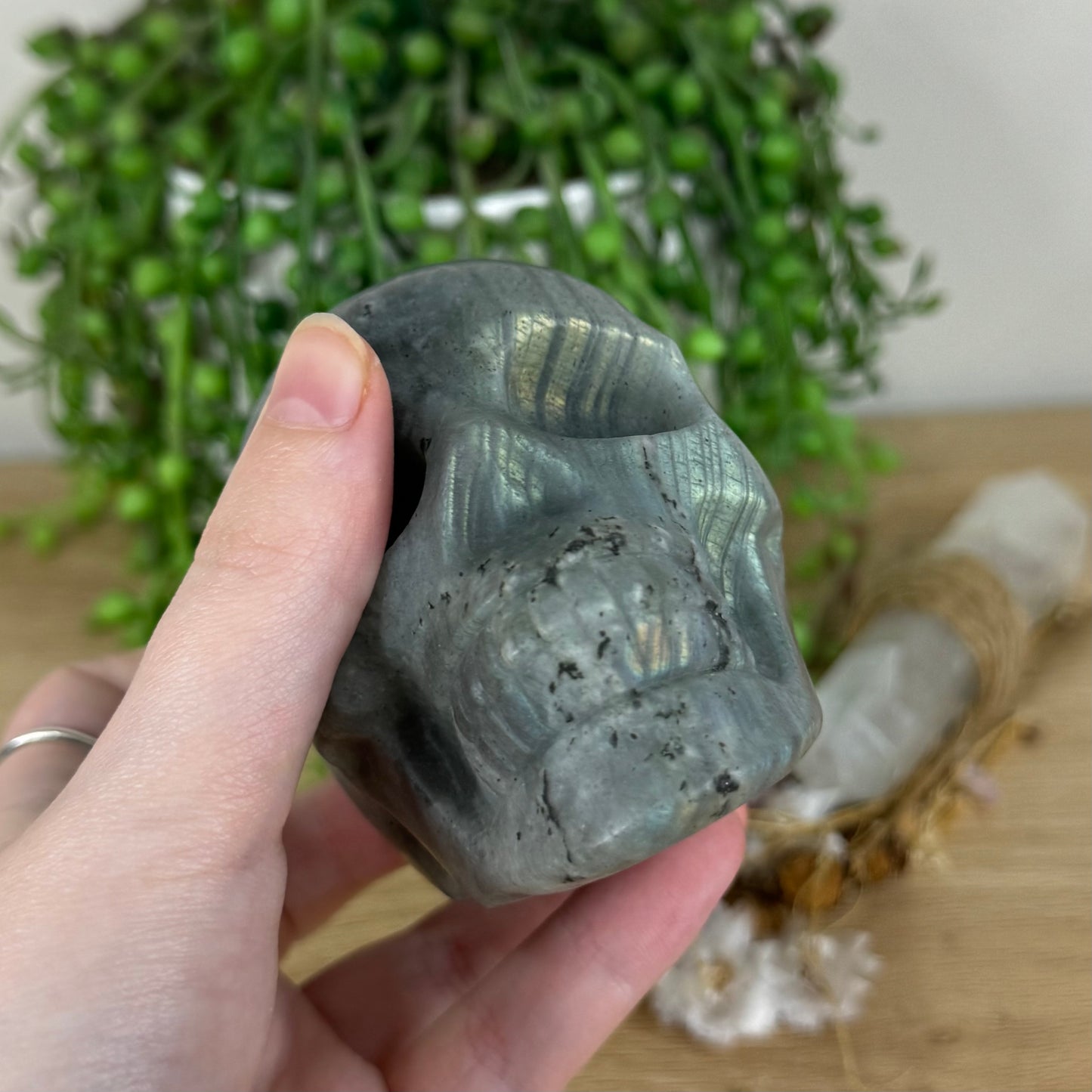 Labradorite Skull (O957)