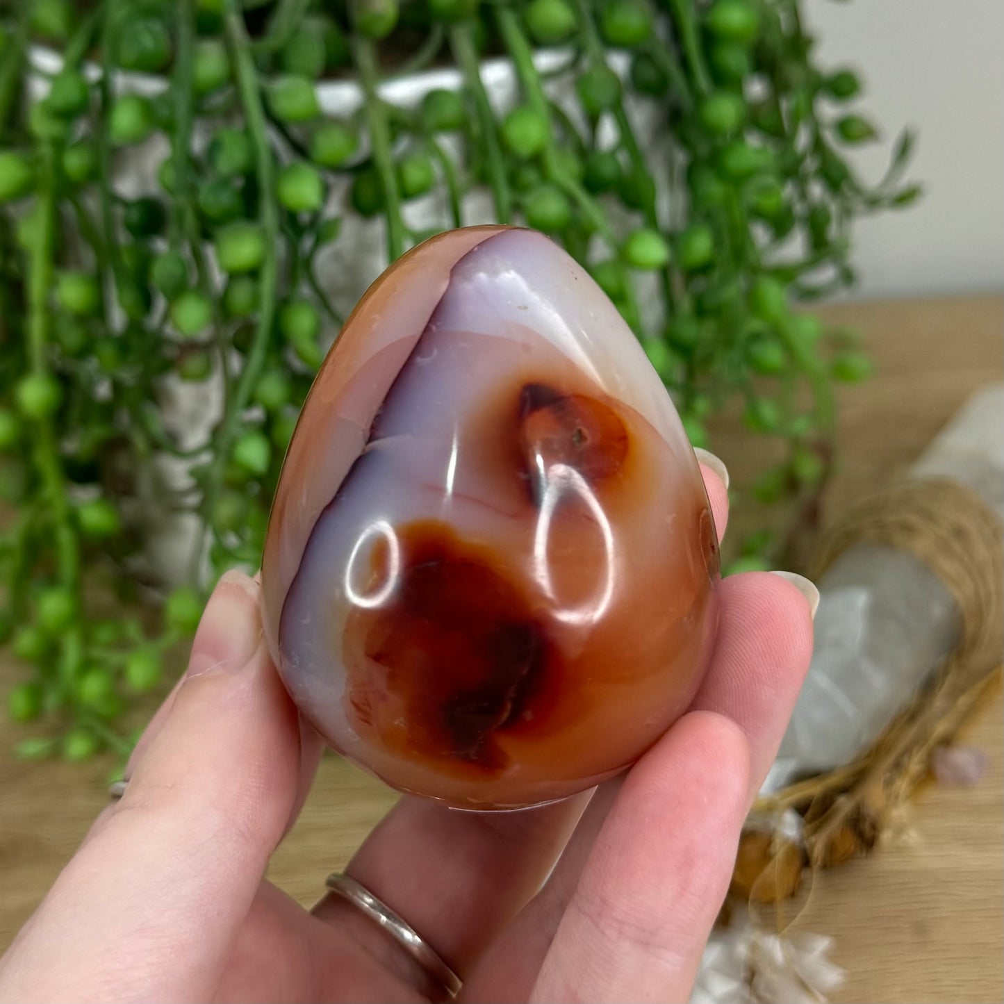 Carnelian Egg (K357)