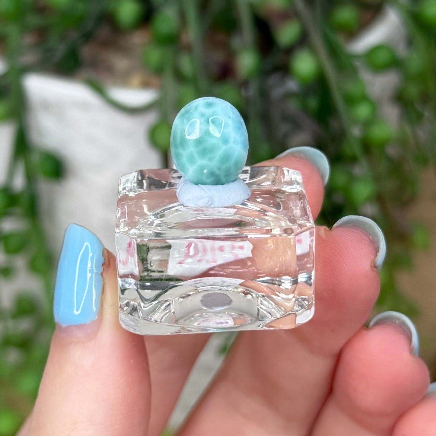 Larimar Cabochon On Stand (Z219)