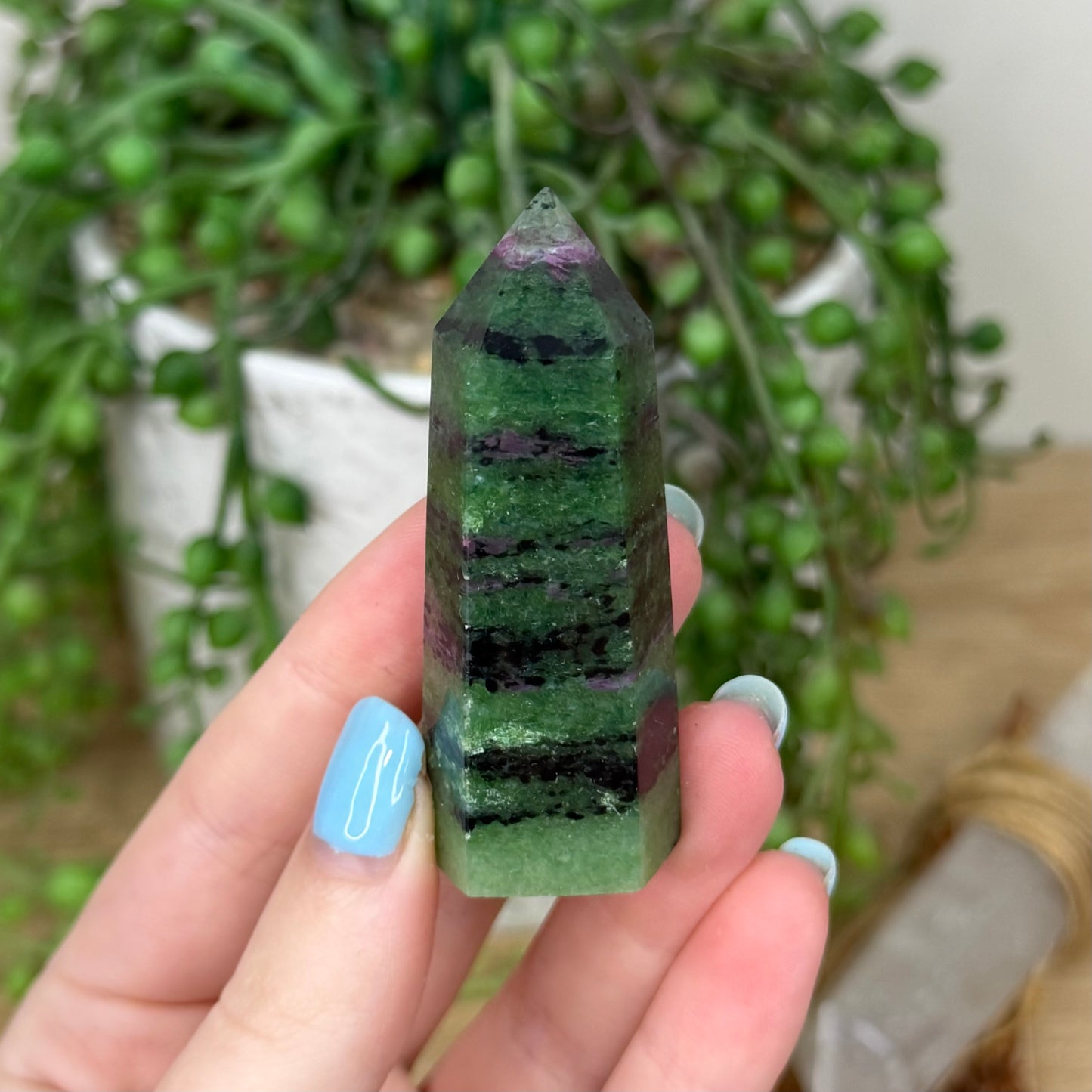 Ruby In Zoisite Point (Z205)