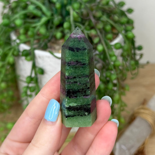 Ruby In Zoisite Point (Z205)