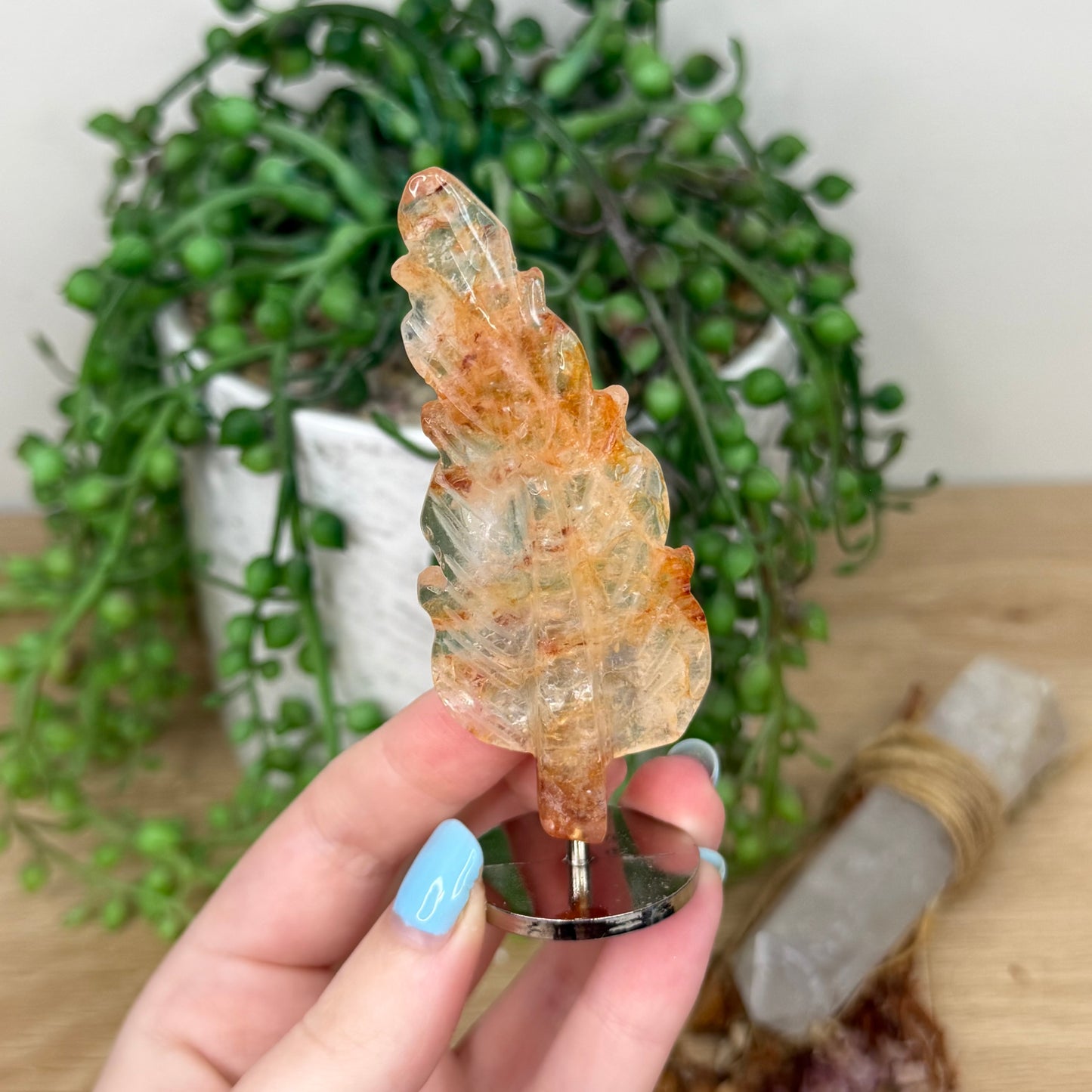Fire Quartz Feather On Stand (Z187)