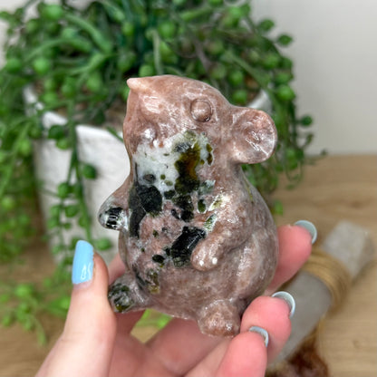 Plum Blossom Tourmaline Mouse (Z234)