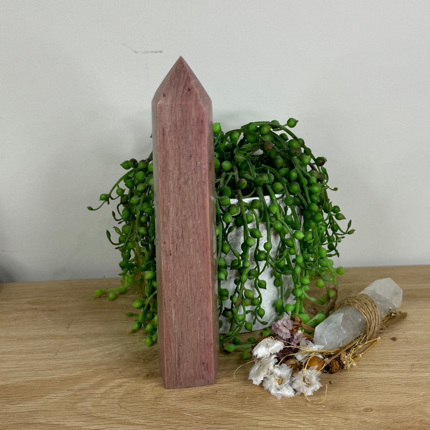 Thulite Tower (O977)