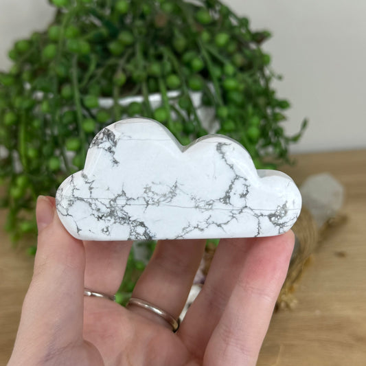 Howlite Cloud (P8)