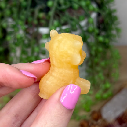 Yellow Calcite Sitting Highland Cow (Z514)