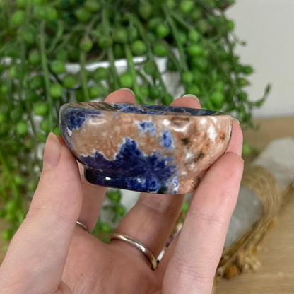 Sodalite Bowl (P123)