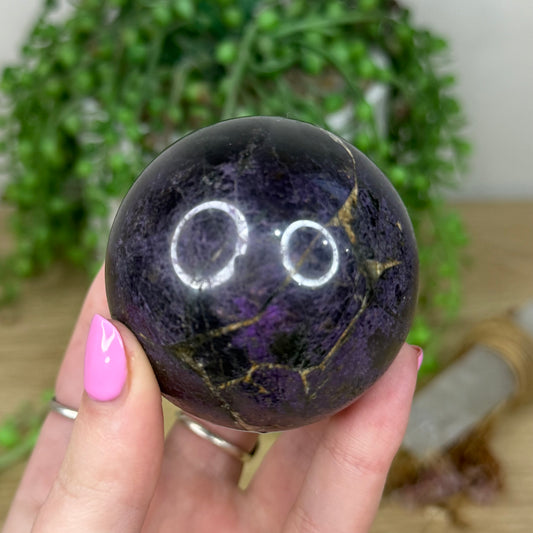 Purpurite Sphere (Z548)