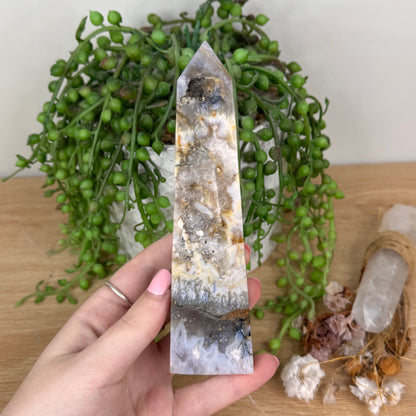 Dendritic Agate Tower (U7)