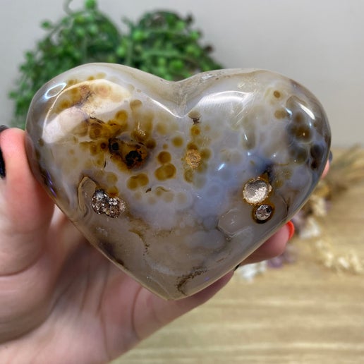 Agate heart (B559)