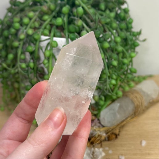 Clear Quartz Point (L536)