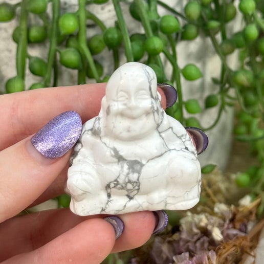 Howlite Buddha (B801)