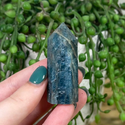 Blue Apatite Point (K26)