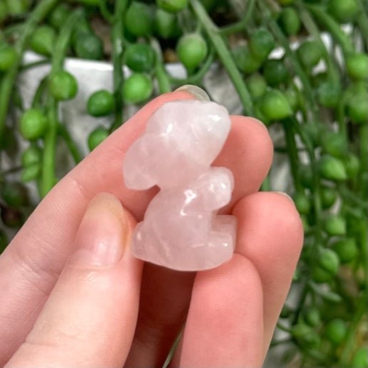 Rose Quartz Small Sitting Bunny