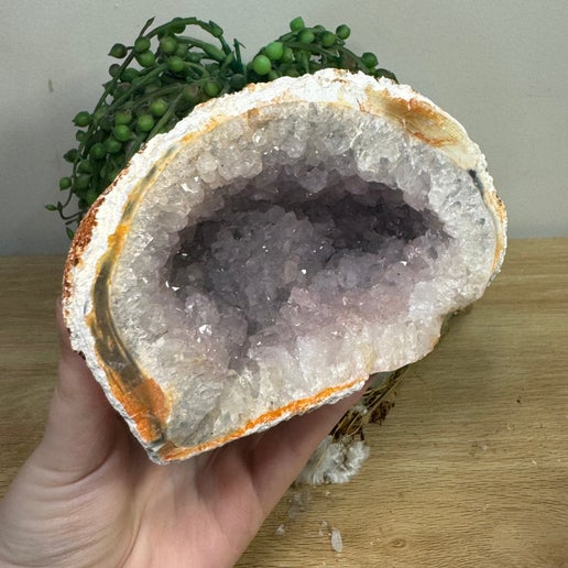 Amethyst / Agate Cave (L252)