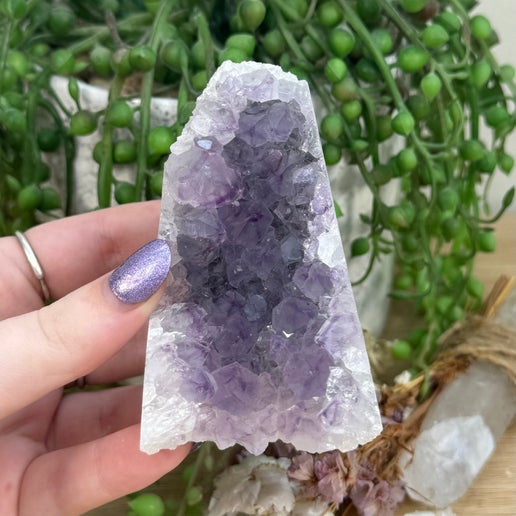 Amethyst Cave (F128)