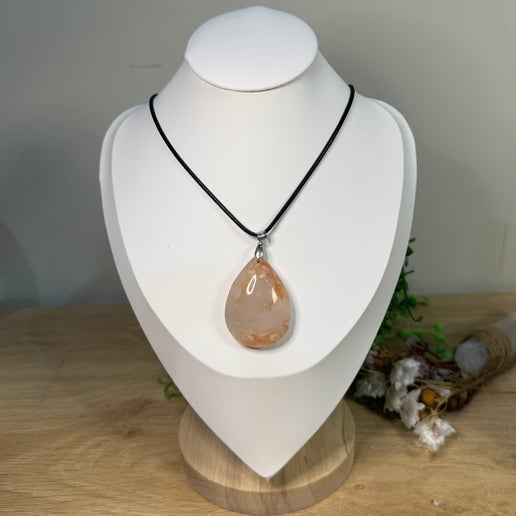 Flower Agate Necklace (E510)