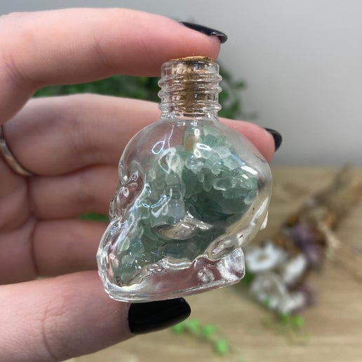 Green Fluorite Chip Skull Bottle