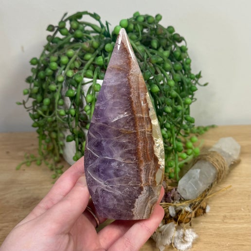 Amethyst / Mexican Crazy Agate Arch Free Form (J839)