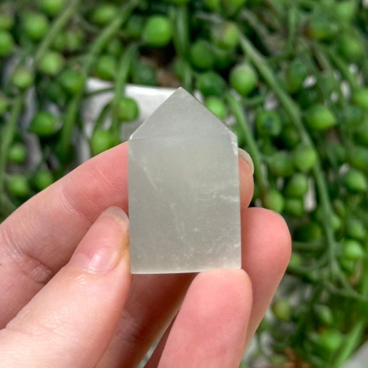 Green Moonstone Point (G329)