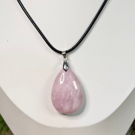 Kunzite Necklace (F671)