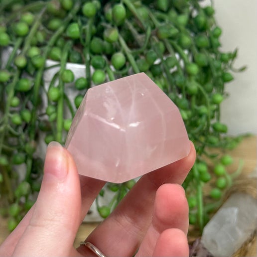 Rose Quartz Free Form (J755)