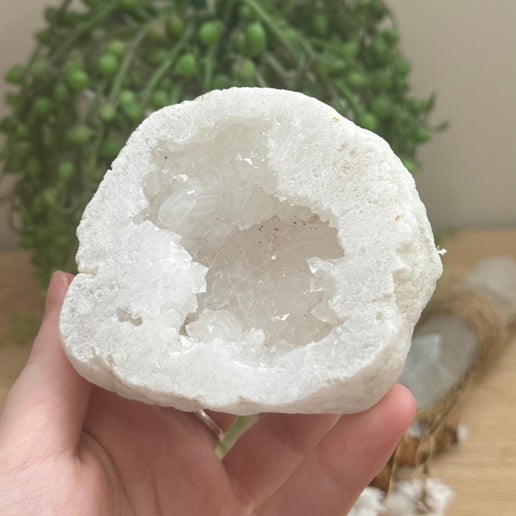 Clear Quartz Geode (E438)