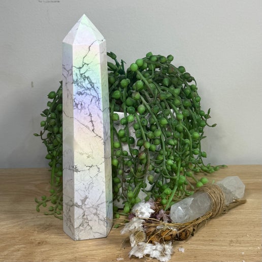 Aura Howlite Tower (K165)