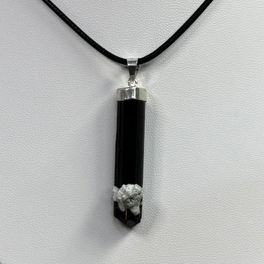 Black Tourmaline Necklace (J208)