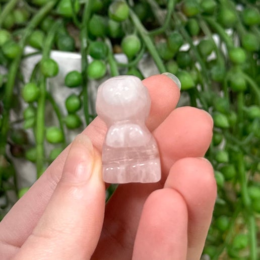 Rose Quartz Small Sitting Bunny