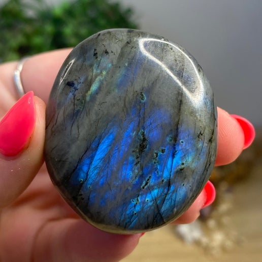 Labradorite Palm Stone (D231)