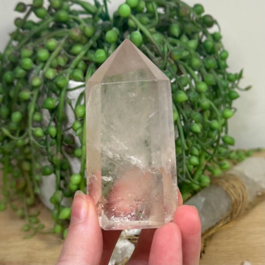 Clear Quartz Point (L537)