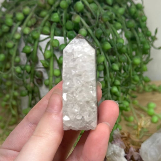 Apophyllite / Sphalerite Point (K317)