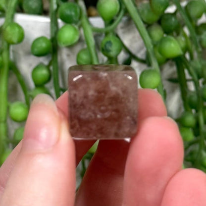Strawberry Quartz Dice (K826)