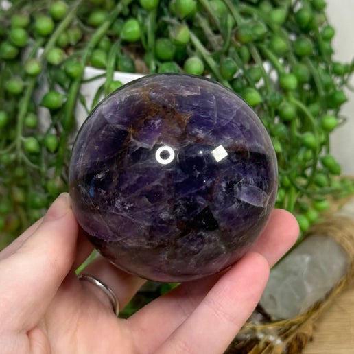 Dream Amethyst Sphere (I323)