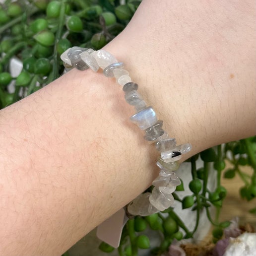 Light Labradorite Chip Bracelet