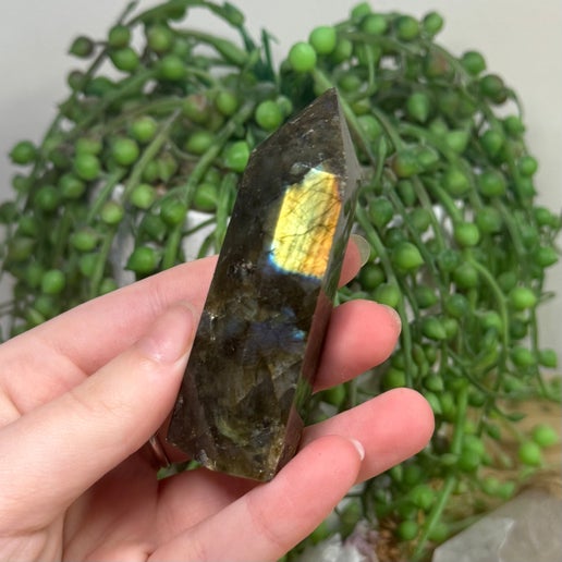 Labradorite Point (A462)