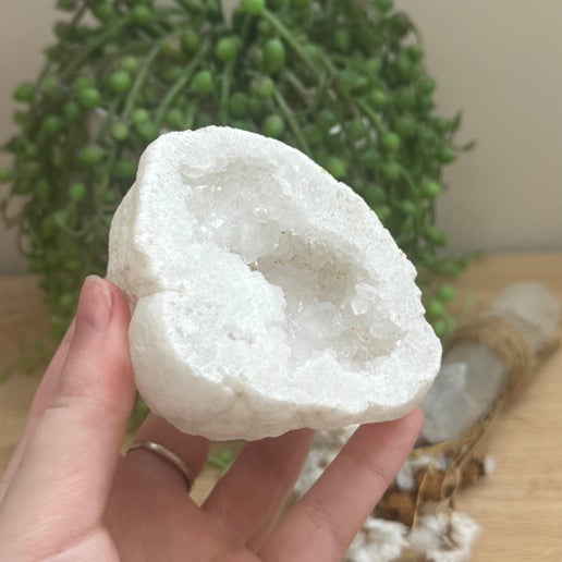 Clear Quartz Geode (E438)