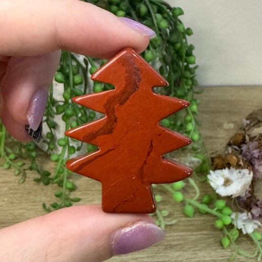 Red Jasper Christmas Tree (A722)