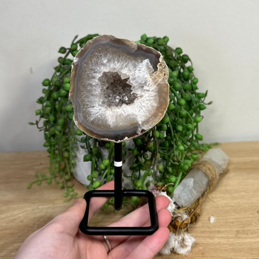 Druzy Agatę Geode On Stand (K415)