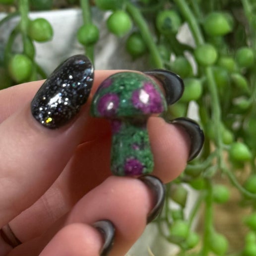 Ruby In Zoisite Mini Mushroom