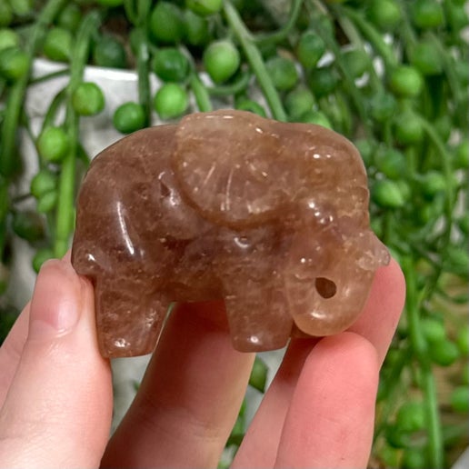 Strawberry Quartz Elephant (J567)