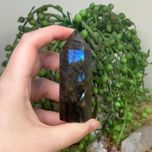 Labradorite Point (A464)