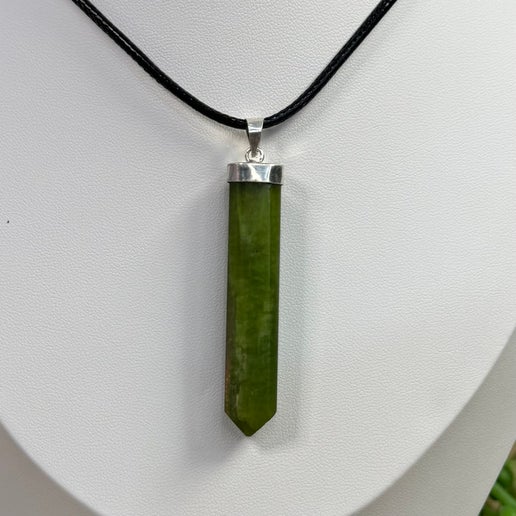 Tremolite Necklace (J162)