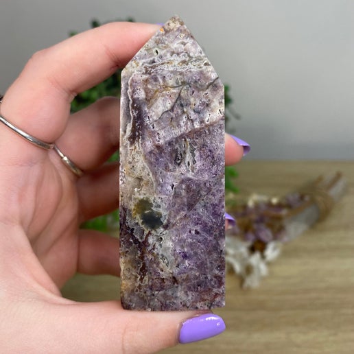Purple Sphalerite Point (D104)