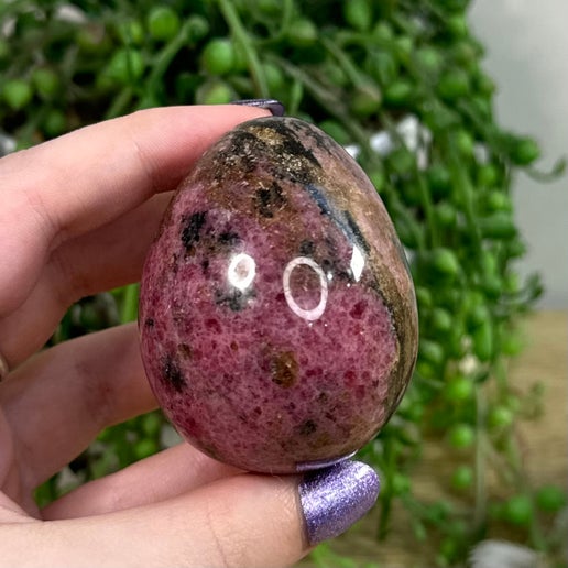 Rhodonite Egg (G153)