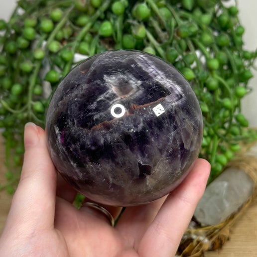 Dream Amethyst Sphere (I325)