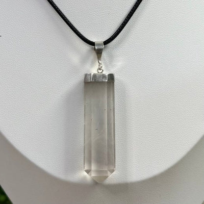 Clear Quartz Necklace (J194)